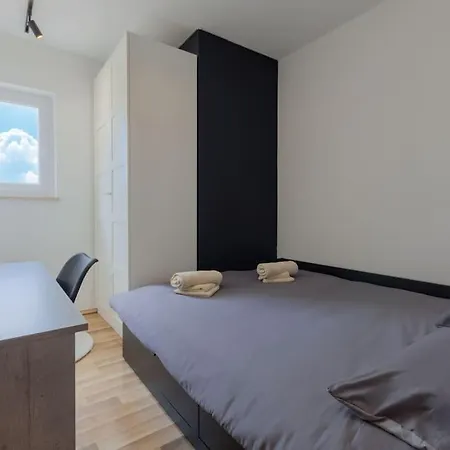 Zen Apartment *